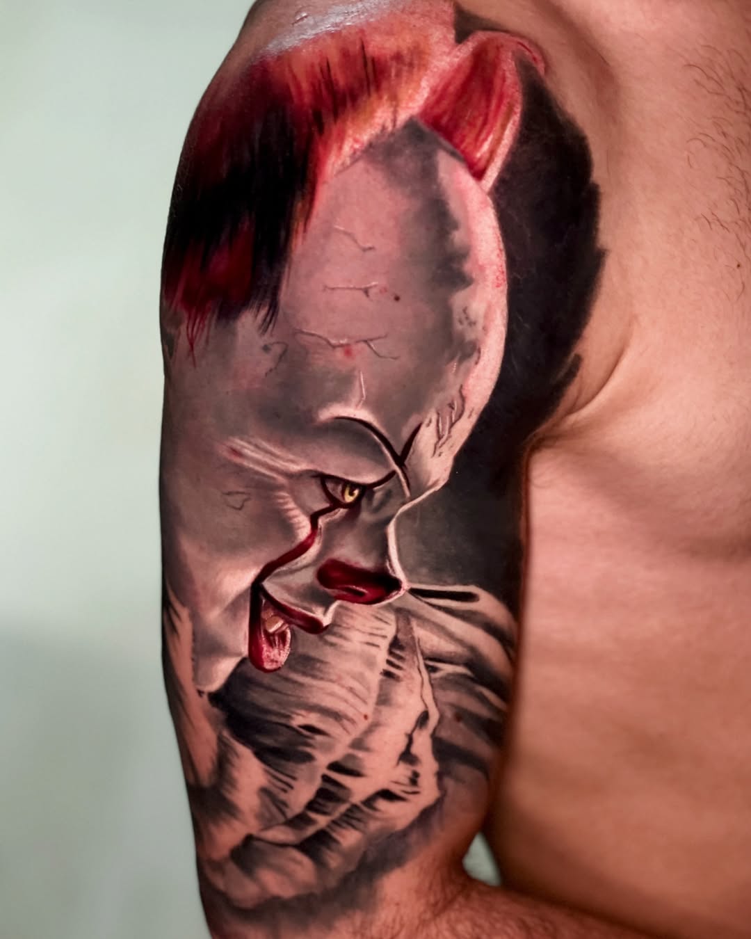 Tatuagem realista — Preto e Cinza